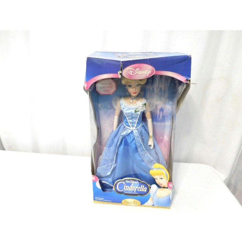 Disney Cinderella -Brass Key Keepsakes-Porcelain doll 2005 Special Edition